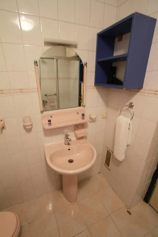 Airport Inn Hotel Стамбул