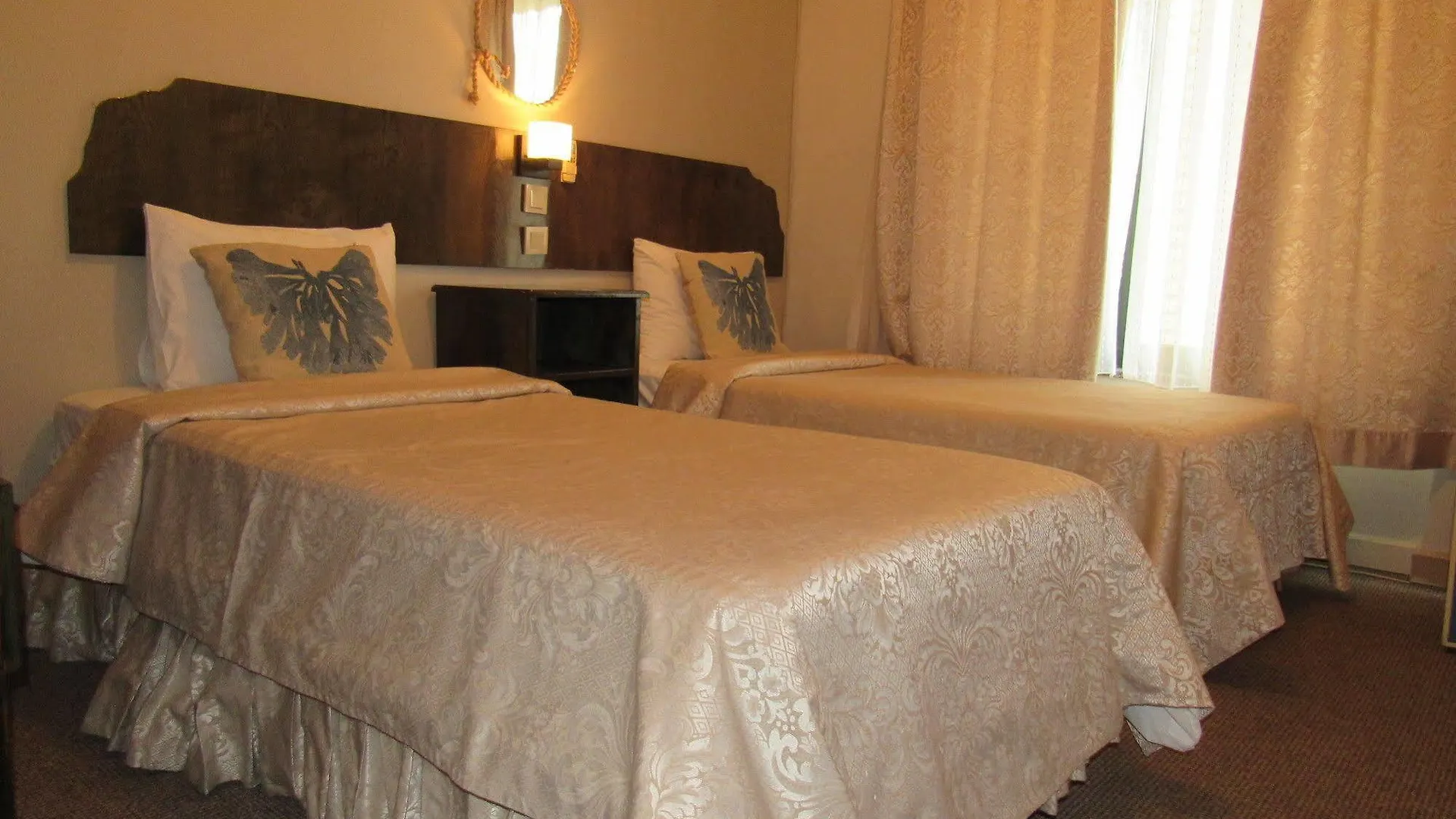 Airport Inn Hotel Стамбул